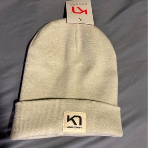 Karitara Grey Beanie